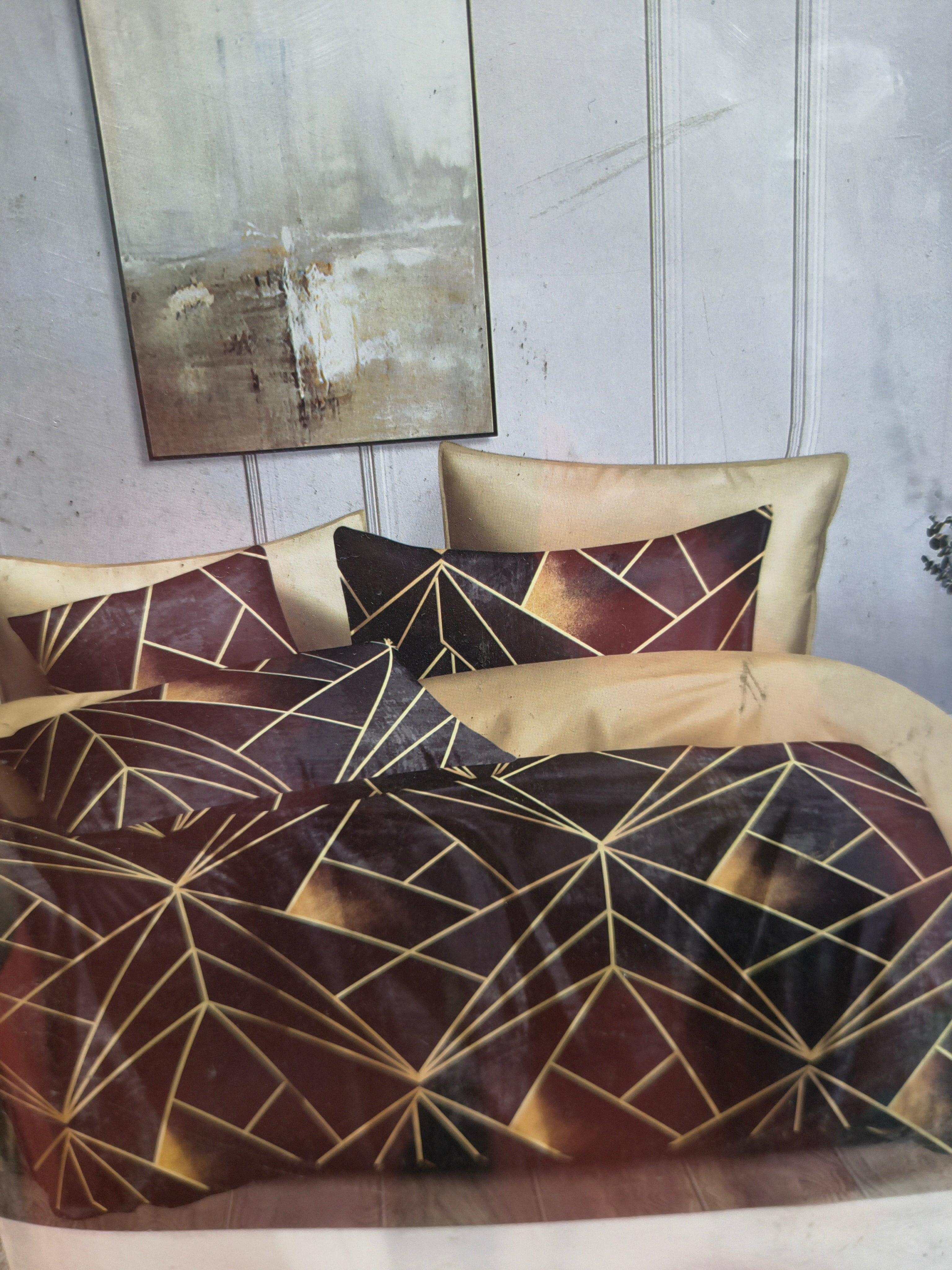 Black & Gold Geometric Cotton Bedsheet for Single Bed with 2 Pillow Covers