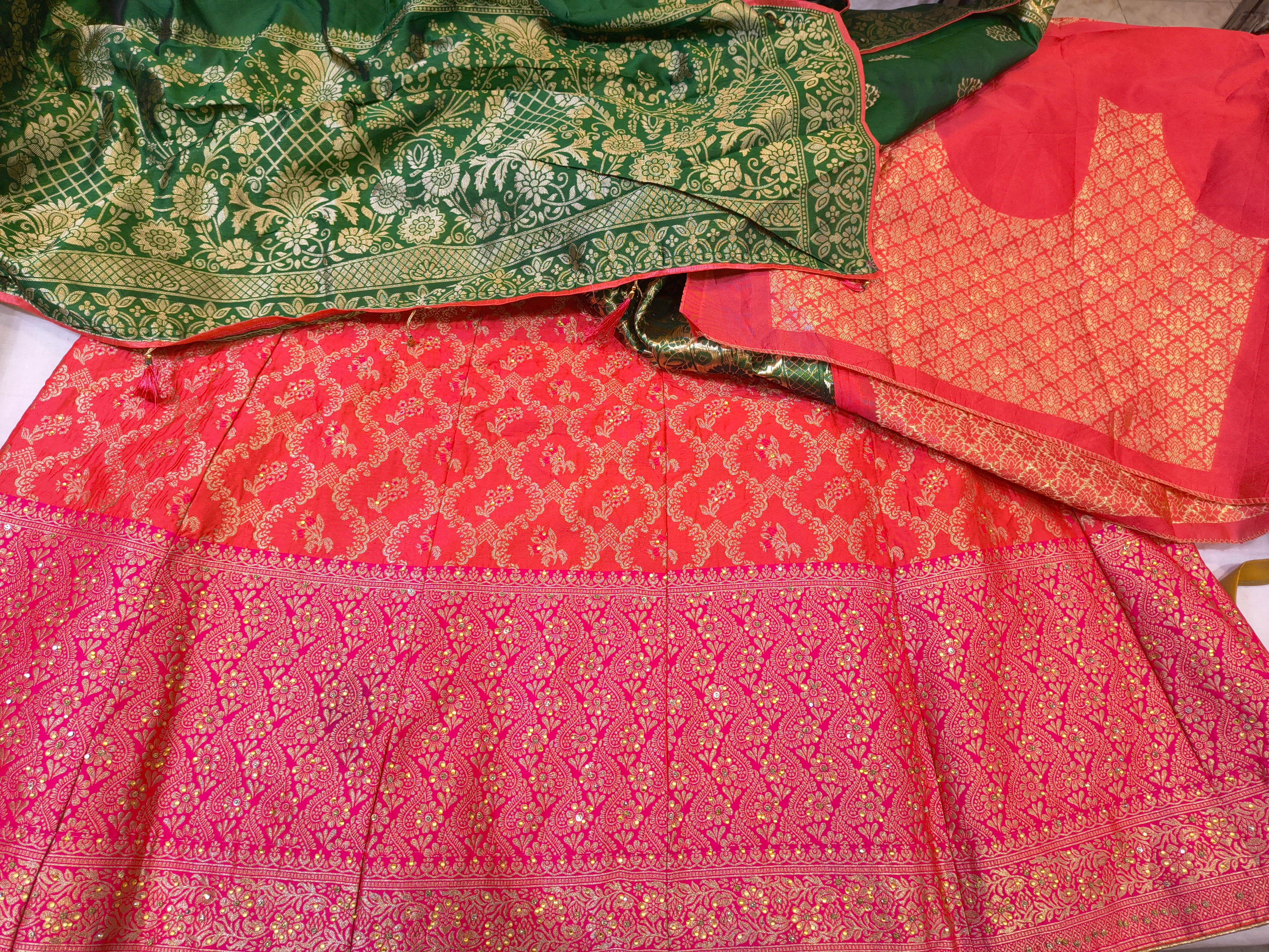Reddish Pink Banarasi Unstitched Lehenga Choli with Green Dupatta