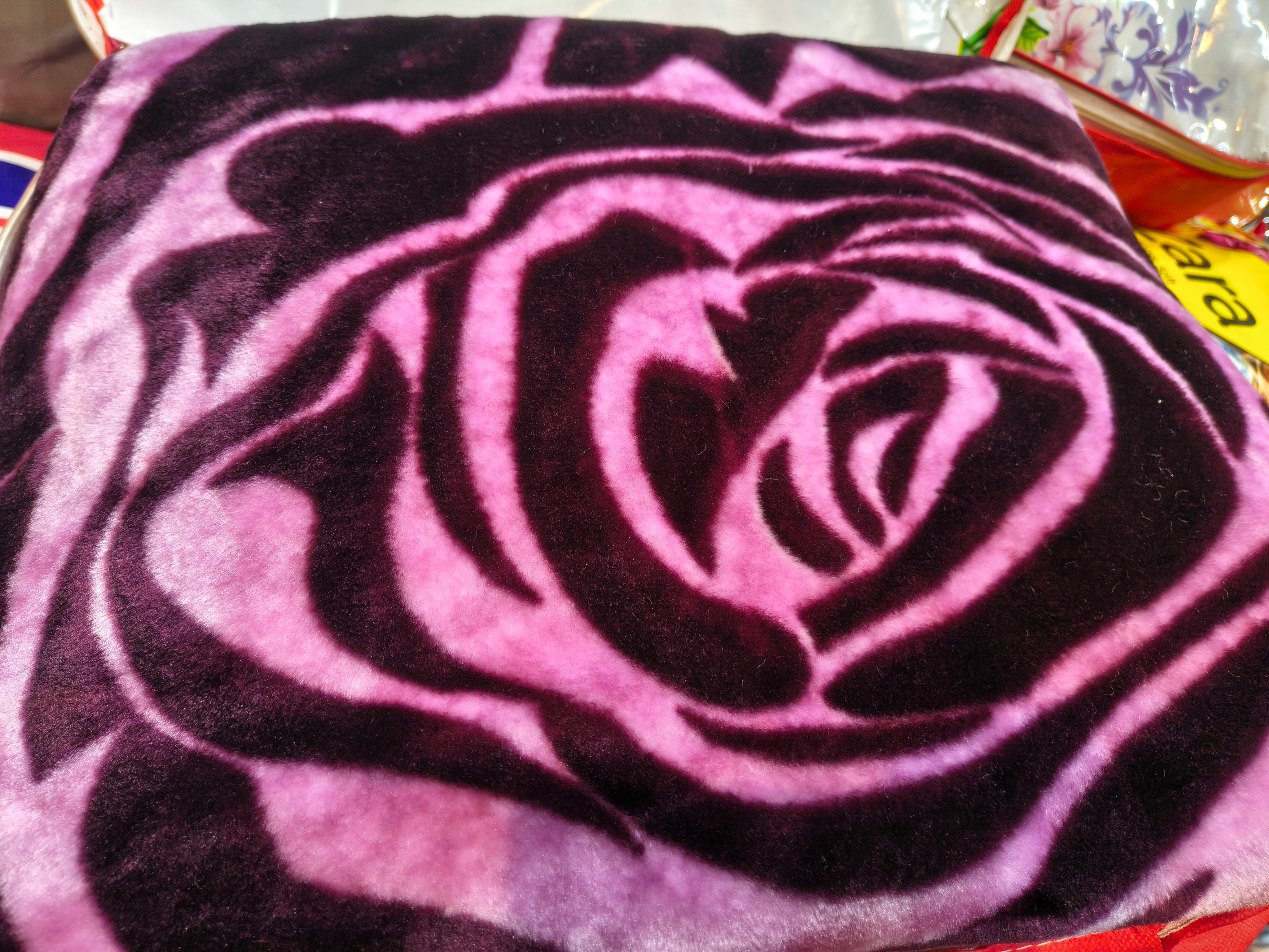 Single Bed Soft Fleece Winter Blanket – Pink Rose Design
